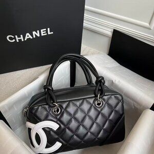 Classic CHANEL Bag: A Stylish and Versatile Choice for Elegance